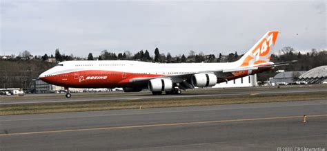 Flawless first landing for Boeing's 747-8 Intercontinental (photos) - CNET