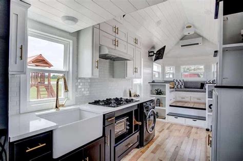 27 Clever Tiny House Kitchen Ideas (Photos) - Home Stratosphere