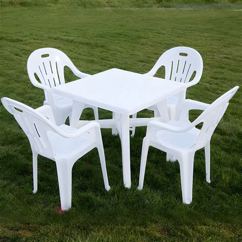 Contemporary Plastic Patio Table Outdoor Dining Table with Umbrella ...