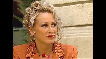 Puta Rubia Follada Por Dos Chicos En La Piscina Xvideos