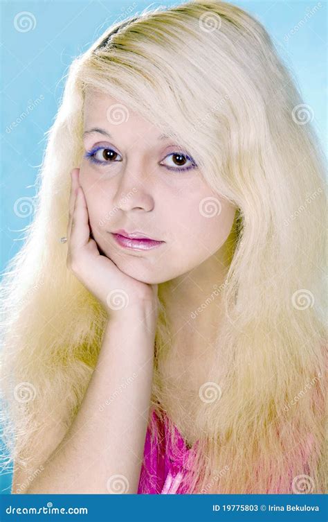 Fille Blonde Triste Image Stock Image Du Sensation Solitude