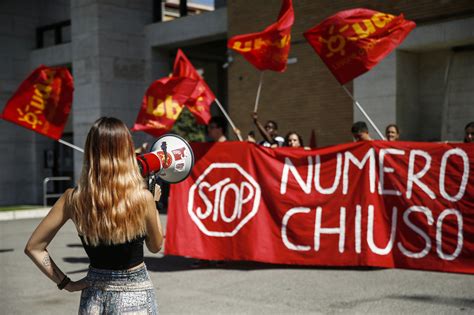 Medicina Verso Lo Stop Al Numero Chiuso Adottato Testo Base Lapresse