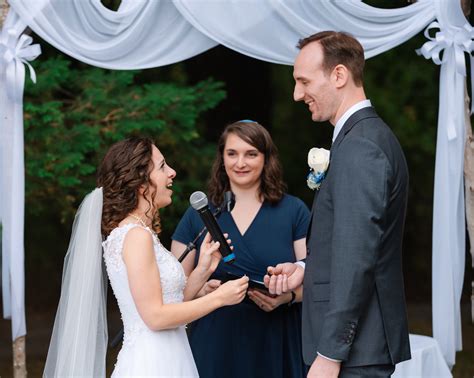 Your Guide to Jewish Wedding Traditions and Rituals