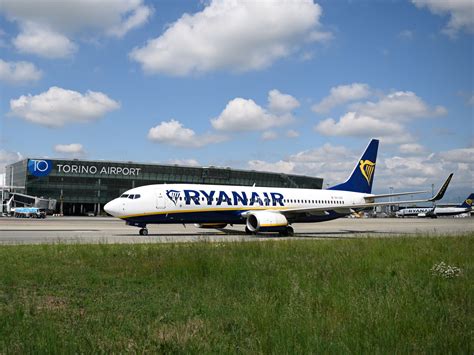 Il Volo Ryanair Porta Un Ritardo Di Oltre Cinque Ore Euro Di