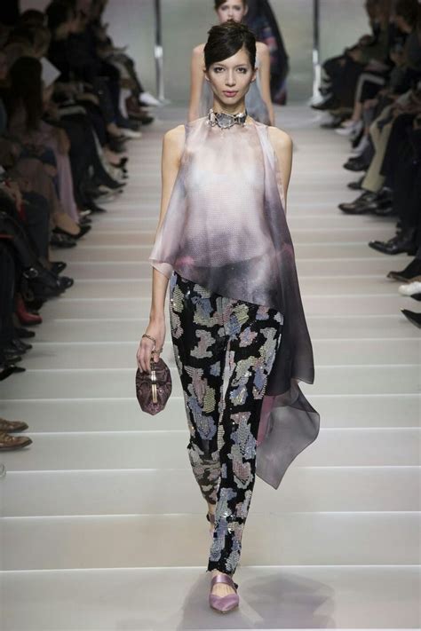 Armani Privé | Couture fashion, Fashion, Couture collection
