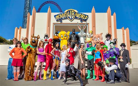 gold coast theme parks  guide   theme parks  wildlife parks