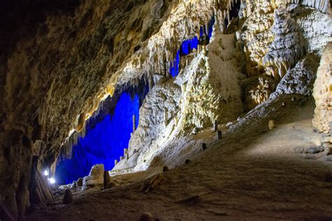 Le Domaine Des Grottes De Han Une Immersion Nature En Belgique Un