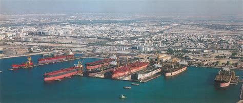 Dubai drydocks c.1998. [2459x1049] [OC] : drydockporn