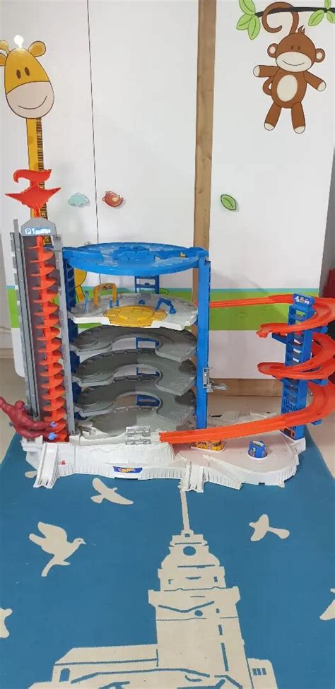 HOT WHEELS ULTİMATE GARAJ DEV KULE Türkiye deki İkinci El Eşyaları Al Sat Letgo