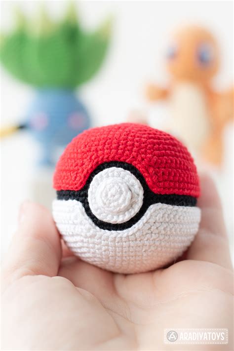 Pokeball From Pokemon In 2021 Pokeball Crochet Pattern Pokeball