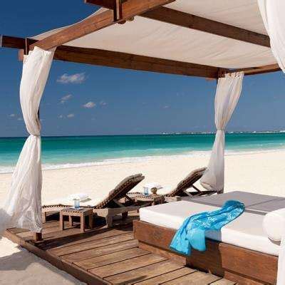 Unique Honeymoon Destination at The Cayman Islands