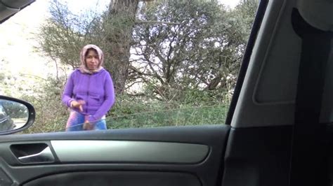 Kürt Fahişe İstanbul da Amerikalı Turistle Arabada Seks Yaptı TURK PORNO TURBANLI SEX