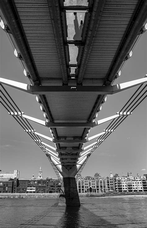 Millenium Bridge Bl Wh Mechthild Belton Flickr