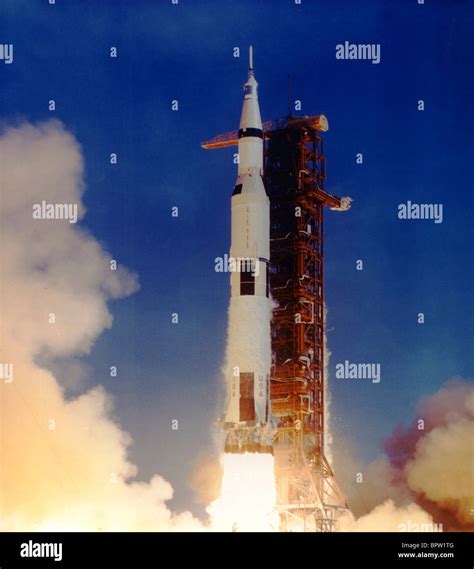 Apollo 11 Rocket Hi Res Stock Photography And Images Alamy