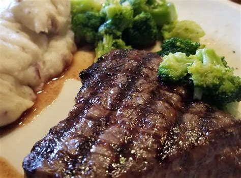 Applebees Roasted Garlic Sirloin Steak Recipe Applebees Recipes