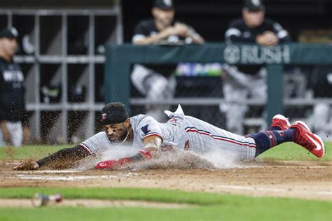 Twins Ride Kenta Maeda Rookies To Blowout Win Over White Sox Inforum Fargo Moorhead And