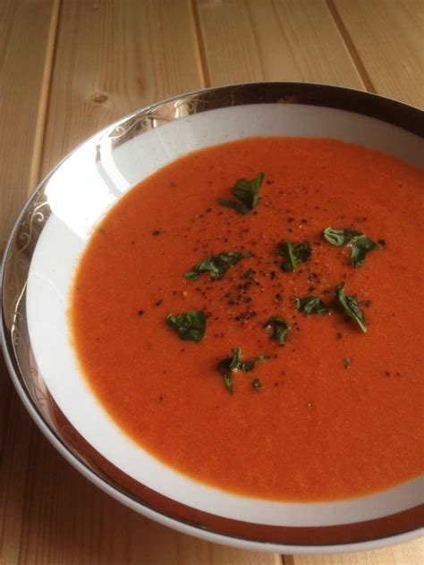 Cream of tomato soup - The Slimming Foodie - Easy healthy recipes