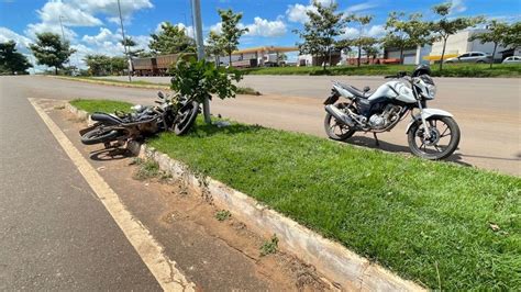 Jaru Mototaxi E Motociclista Se Acidentam No Entroncamento Da Av Jk