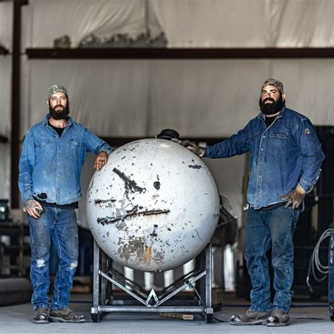 How A Texas Mill Turns Propane Tanks Into Famed Bbq Pits Wildsam