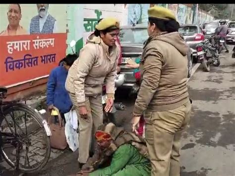 High Voltage Drama Of Woman In Front Of Ssp Office In Meerut मेरठ में एसएसपी ऑफिस के सामने