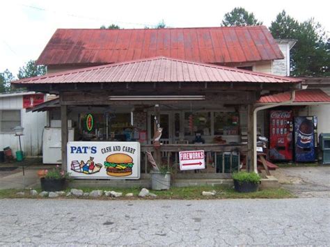 11 Must-Try Restaurants in South Carolina