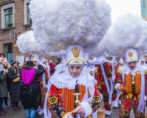 Carnevale Di Binche 2025 Sfilate Dei Gilles In Belgio