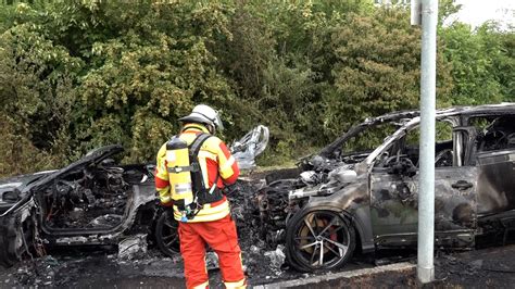 Nonstopnews Pkw Fahrer Verliert Kontrolle Ber Seinen Audi Q