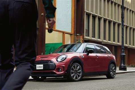 2022 MINI Cooper Clubman Vs 2022 Fiat 500x MINI Edmonton