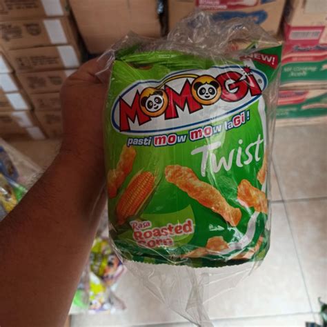 Jual Momogi Twist Rasa Jagung Bakar Roasted Corn G Shopee Indonesia