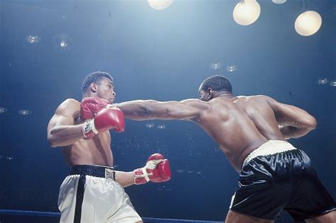 Muhammad Ali, Sonny Liston and the 'Phantom Punch' Title Bout, 1965