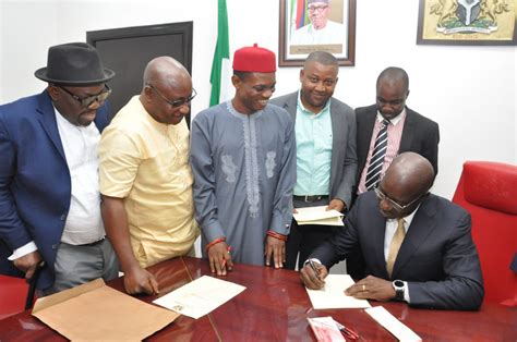 Obaseki Signs Edos N150 Billion 2018 Budget Into Law Premium Times