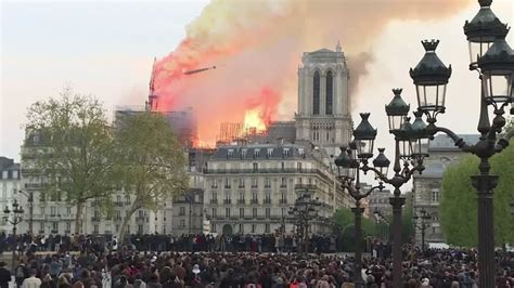 A reputação de França está em jogo Quatro anos depois do incêndio a