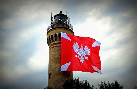 Ku Chwale I Tradycji Or A Polskiego Na Latarni Morskiej Zawis A