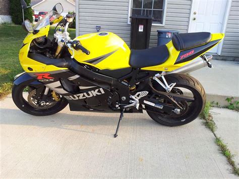 04 Gsxr 750 Yellowblack For Sale On 2040 Motos