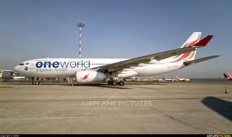 4R ALH SriLankan Airlines Airbus A330 200 At Milan Malpensa Photo