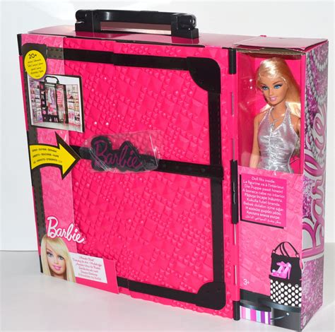 Mattel Barbie Fashionistas Ultimate Closet Pieces And Doll