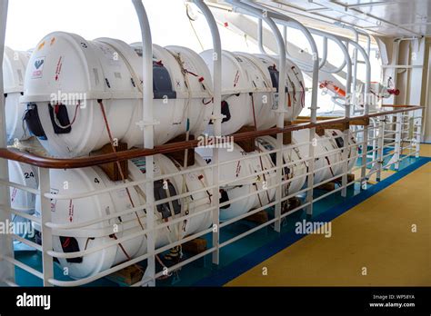 Lifeboat Capsule Capsules Hi Res Stock Photography And Images Alamy