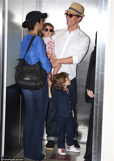 Matthew Mcconaughey And Daughter Vida Are Both Airport Ready In Their