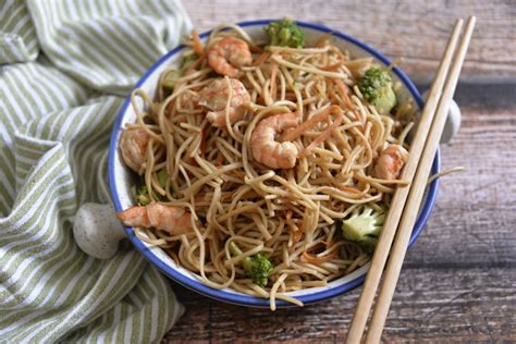 Prawn Chow Mein Recipe Ingredients And How To Make Prawn Chow Mein