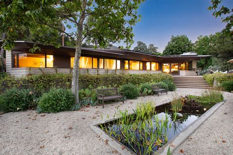 lloyd wright's house in california embraces oblique angles and abundant ...