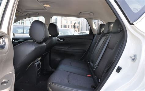 Nissan Tiida - Interior photos of.