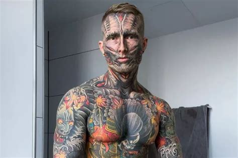 Man Who Tattooed Entire Body Recreates Same Photo 7 Years On Showing