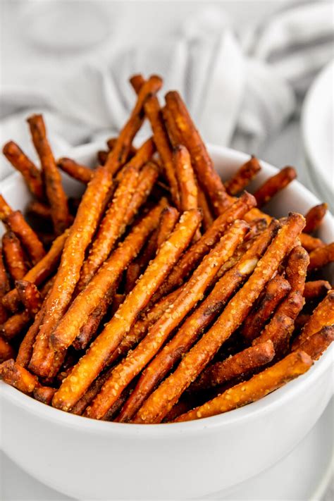 Homemade Honey Mustard Pretzels The Novice Chef