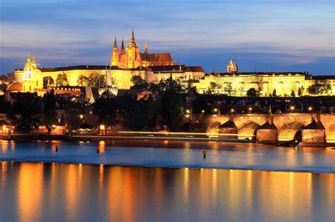 Prague Travel Costs & Prices - The Charles Bridge, Prague Castle & Old ...