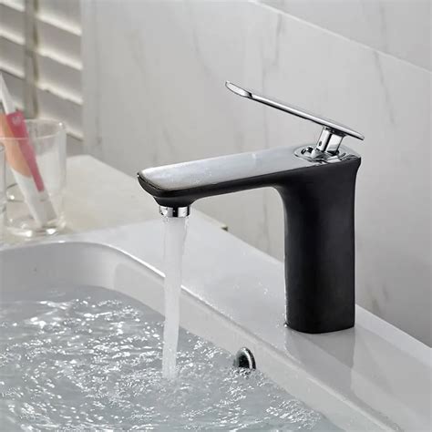Modern Cold And Hot Water Tap Basin Faucets Wash Basin Copper Bathroom Faucets Bathroom Sink