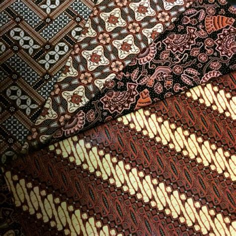 Jual Kertas Kado Motif Batik Min 5 Lbr Indonesia Shopee Indonesia