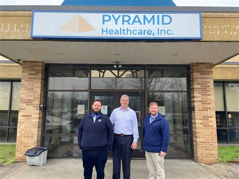 Senator Latham Tiver Visits Pyramid Healthcare at its Hammonton
