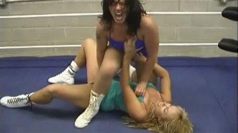 Don T Fuck With Horny Tough Older Women Sex Fight Jenn Vs Milfjulie Sexy Fighting Women