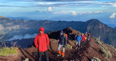 Paket Open Trip Gunung Rinjani 4 Hari 3 Malam Sembalun Torean