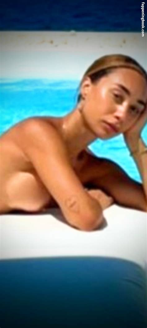 Eva Gutowski Mylifeaseva Nude Onlyfans Leaks The Fappening Photo